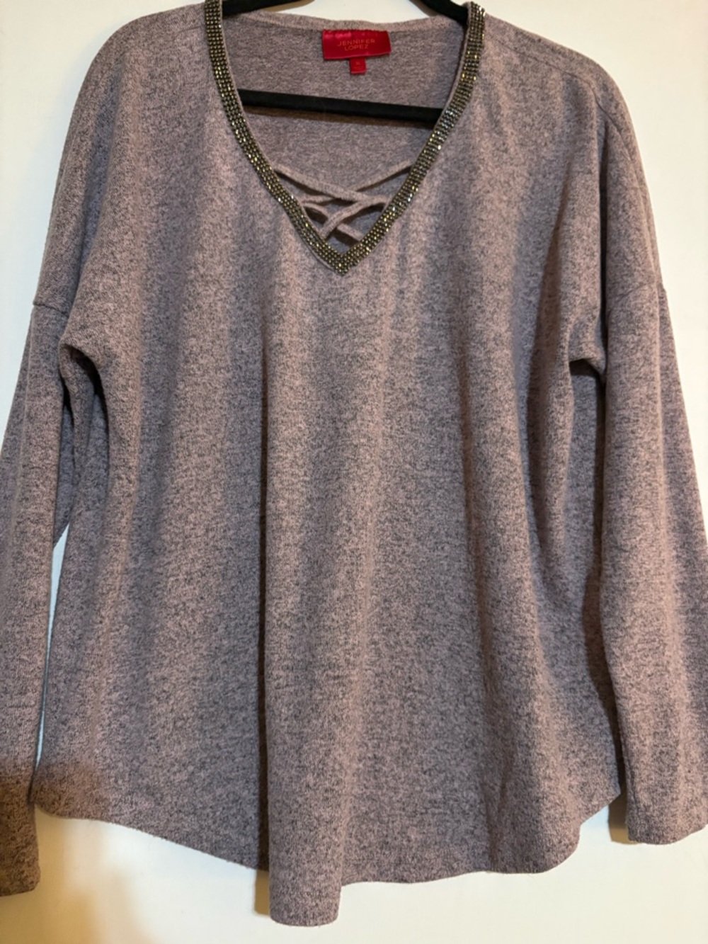 Jennifer Lopez heathered Mauve sweater very Soft V-Neck Top w/Embellished Trim